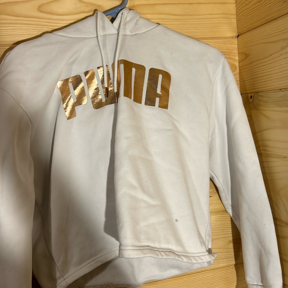 Good-no stains- just got to small for me- it is cropped